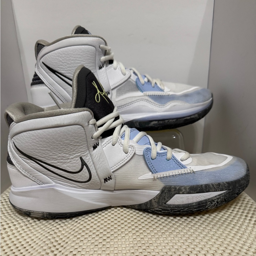 Nike Kyrie Infinity Mens Size 10.5 White  Basketball Shoes Sneakers CZ0204-102